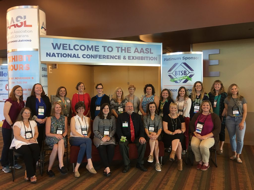 AASL Group Photo with Bob Sibert